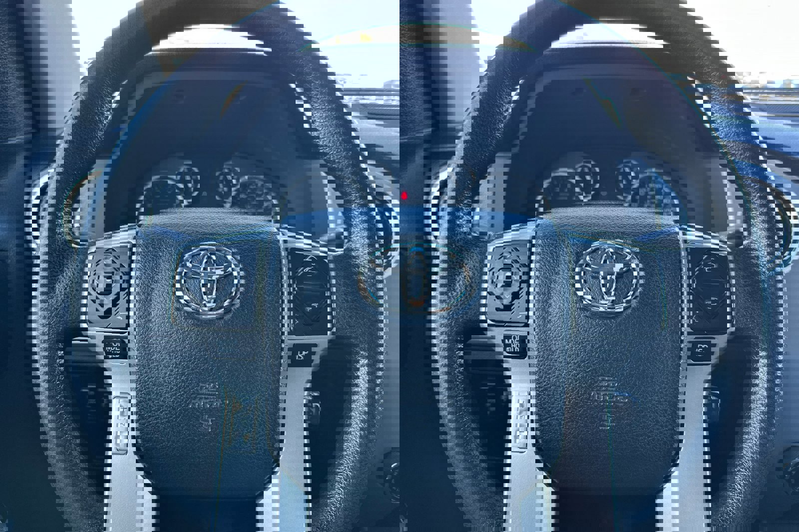 Used 2016 Toyota Tundra SR5 w/ SR5 Upgrade Package image 21