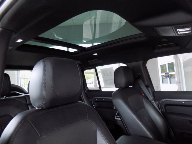 Used 2022 Land Rover Defender 110 X-Dynamic SE AWD/4WD image 21