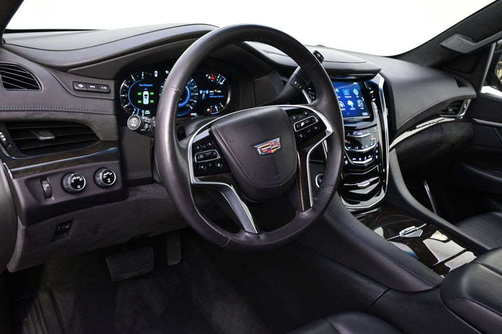 Used 2017 Cadillac Escalade ESV Platinum image 11