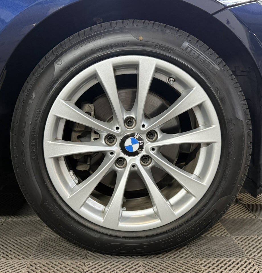 Used 2017 BMW 320i xDrive Sedan AWD/4WD image 21