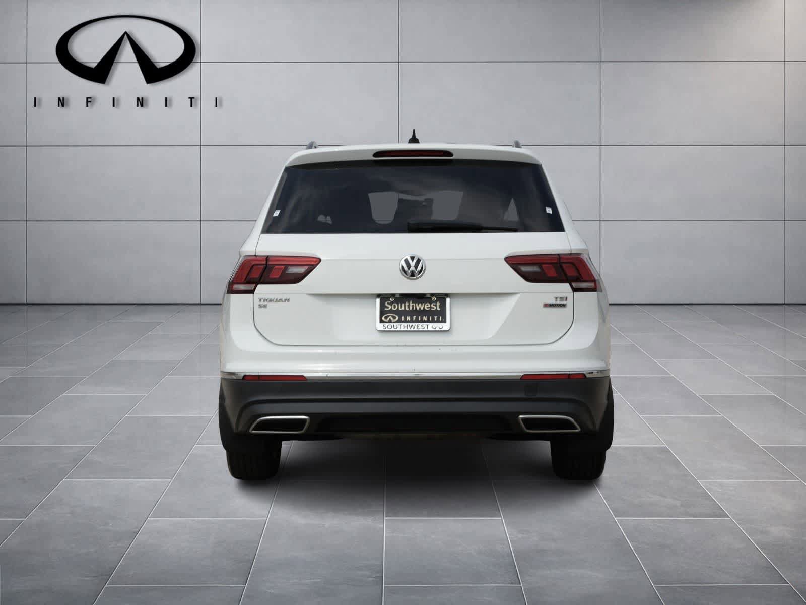 Used 2018 Volkswagen Tiguan SE w/ 3rd Row Seat Package AWD/4WD image 6