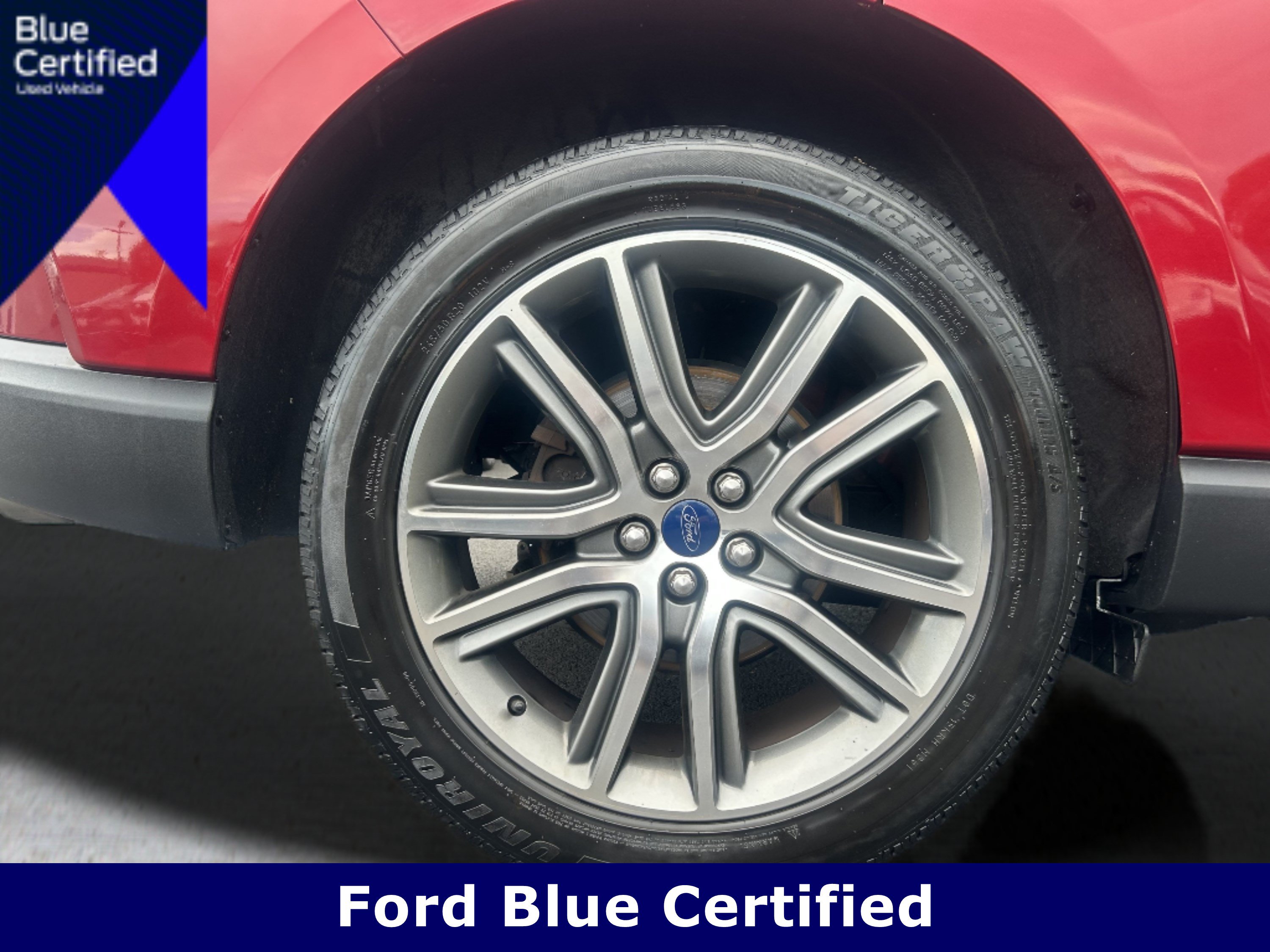 Used 2019 Ford Edge Titanium w/ Cold Weather Package AWD/4WD image 8