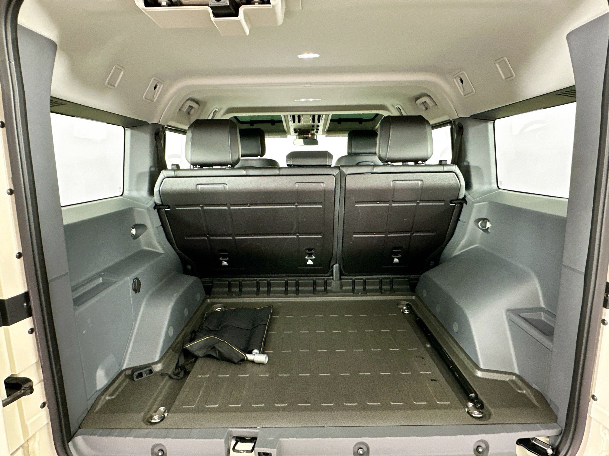 Used 2024 INEOS Grenadier Station Wagon AWD/4WD image 44