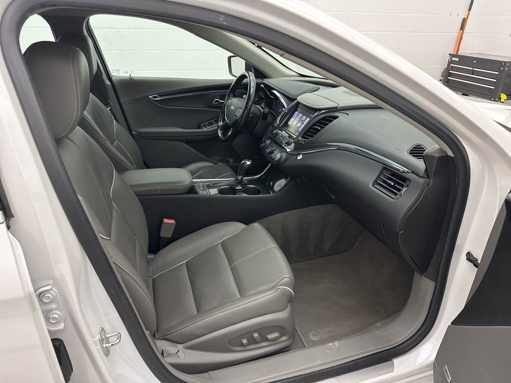 Used 2017 Chevrolet Impala Premier w/ Enhanced Convenience Package image 47