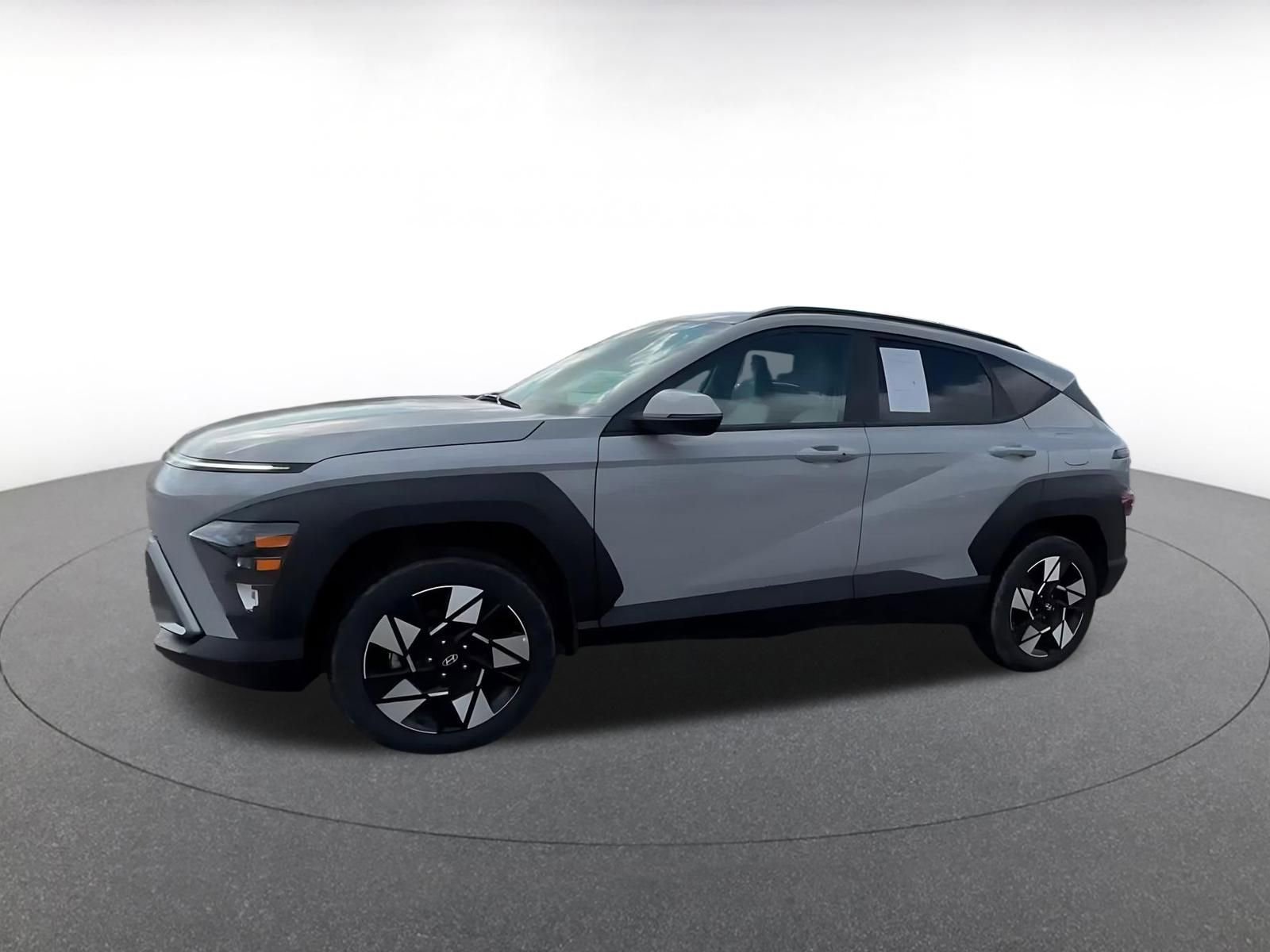 Used 2025 Hyundai Kona SEL image 8