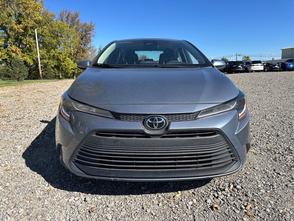 Used 2023 Toyota Corolla LE FWD image 2