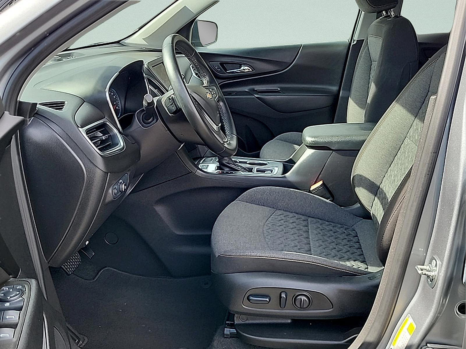 Used 2024 Chevrolet Equinox LT AWD/4WD image 13