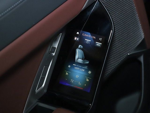 Certified 2023 BMW i7 xDrive60 image 15