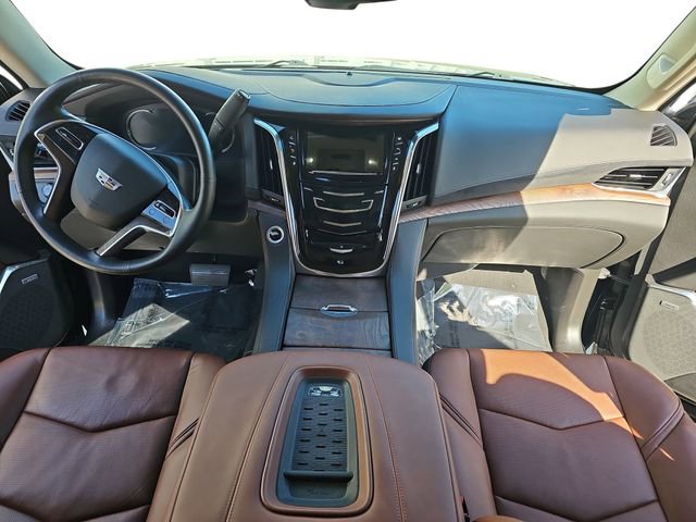 Used 2016 Cadillac Escalade ESV Luxury image 9
