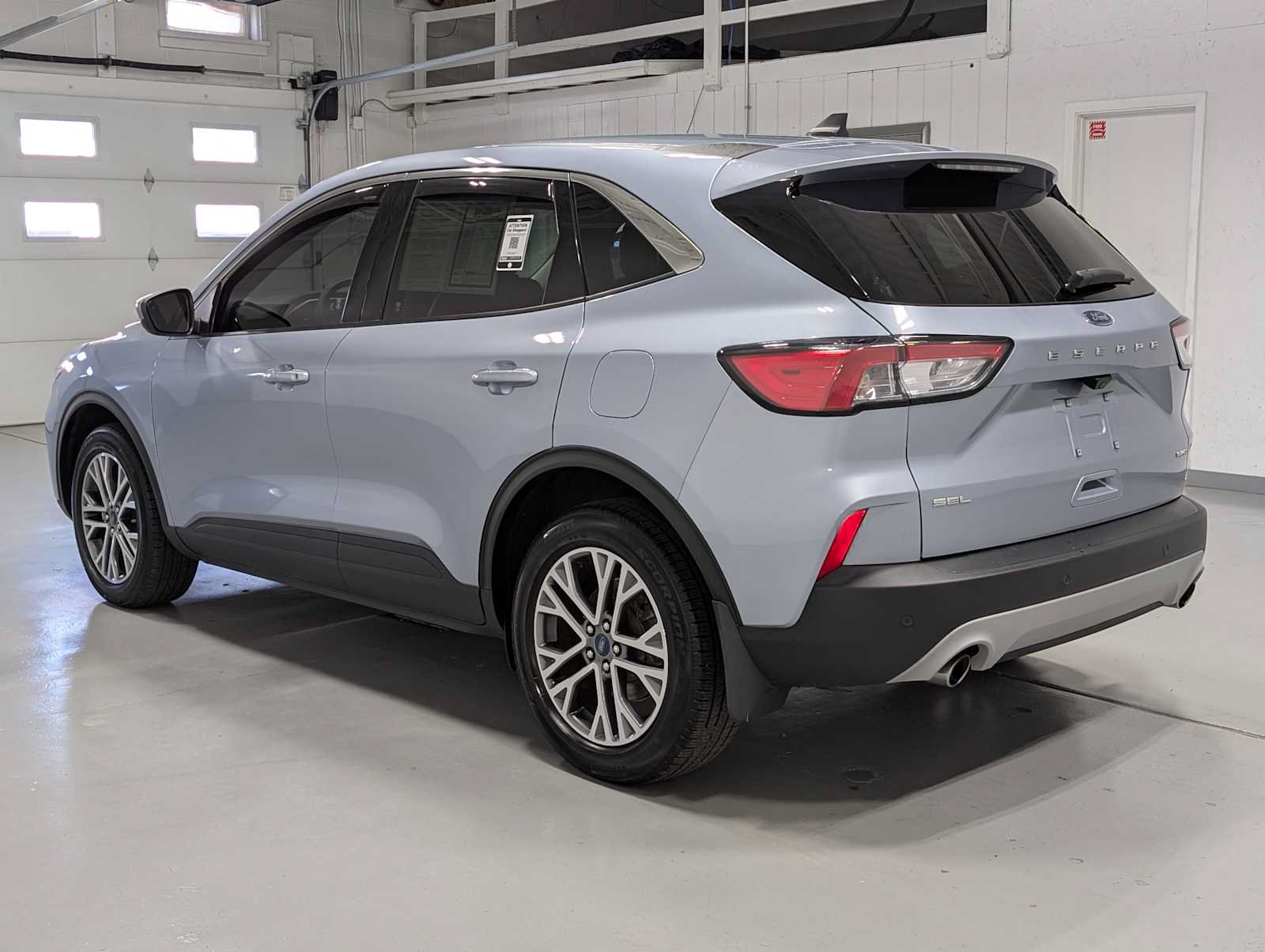 Used 2022 Ford Escape SEL w/ Technology Package AWD/4WD image 10