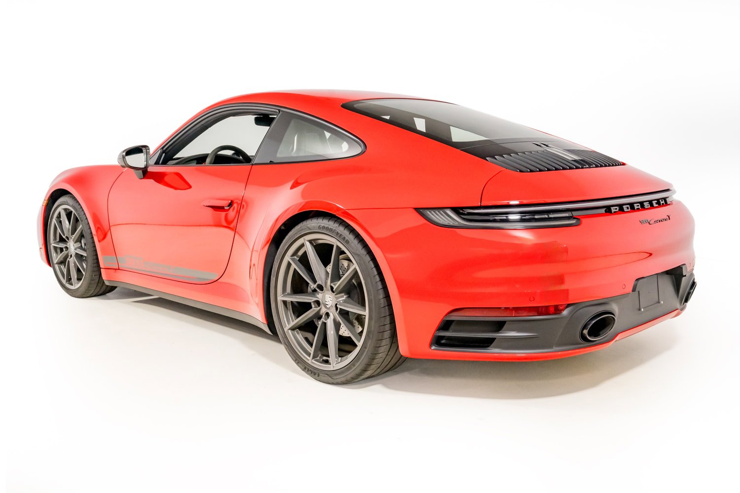 Used 2024 Porsche 911 Carrera T RWD image 4