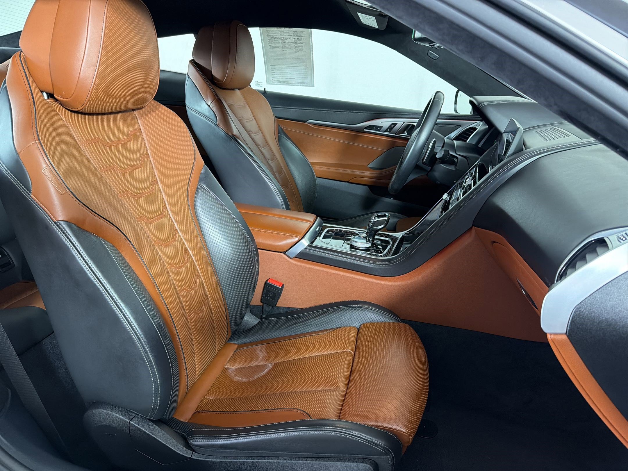 Used 2022 BMW M850i xDrive Coupe image 30