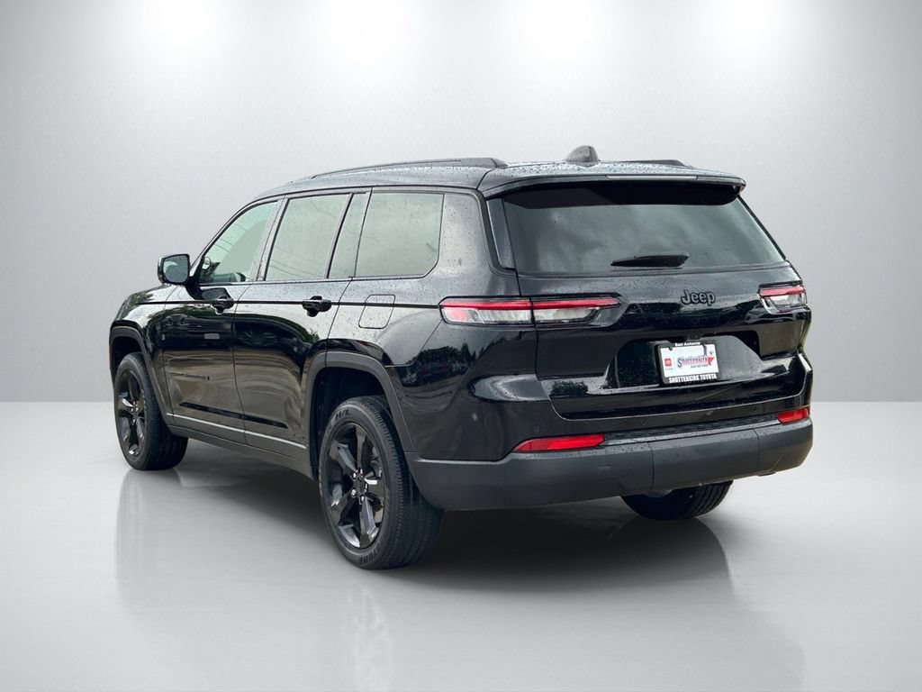 Used 2024 Jeep Grand Cherokee L Altitude AWD/4WD image 7