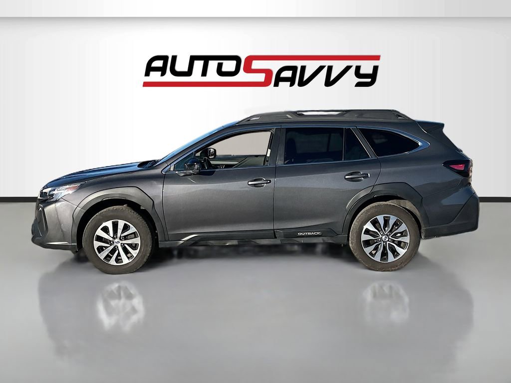 Used 2023 Subaru Outback Limited image 4