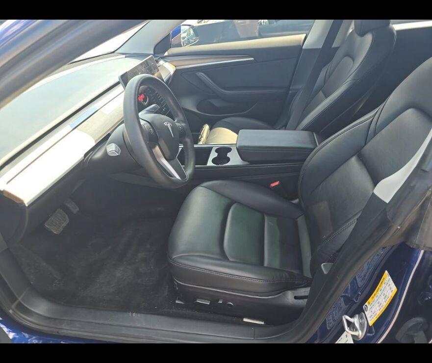 Used 2023 Tesla Model 3 Standard Range RWD image 3