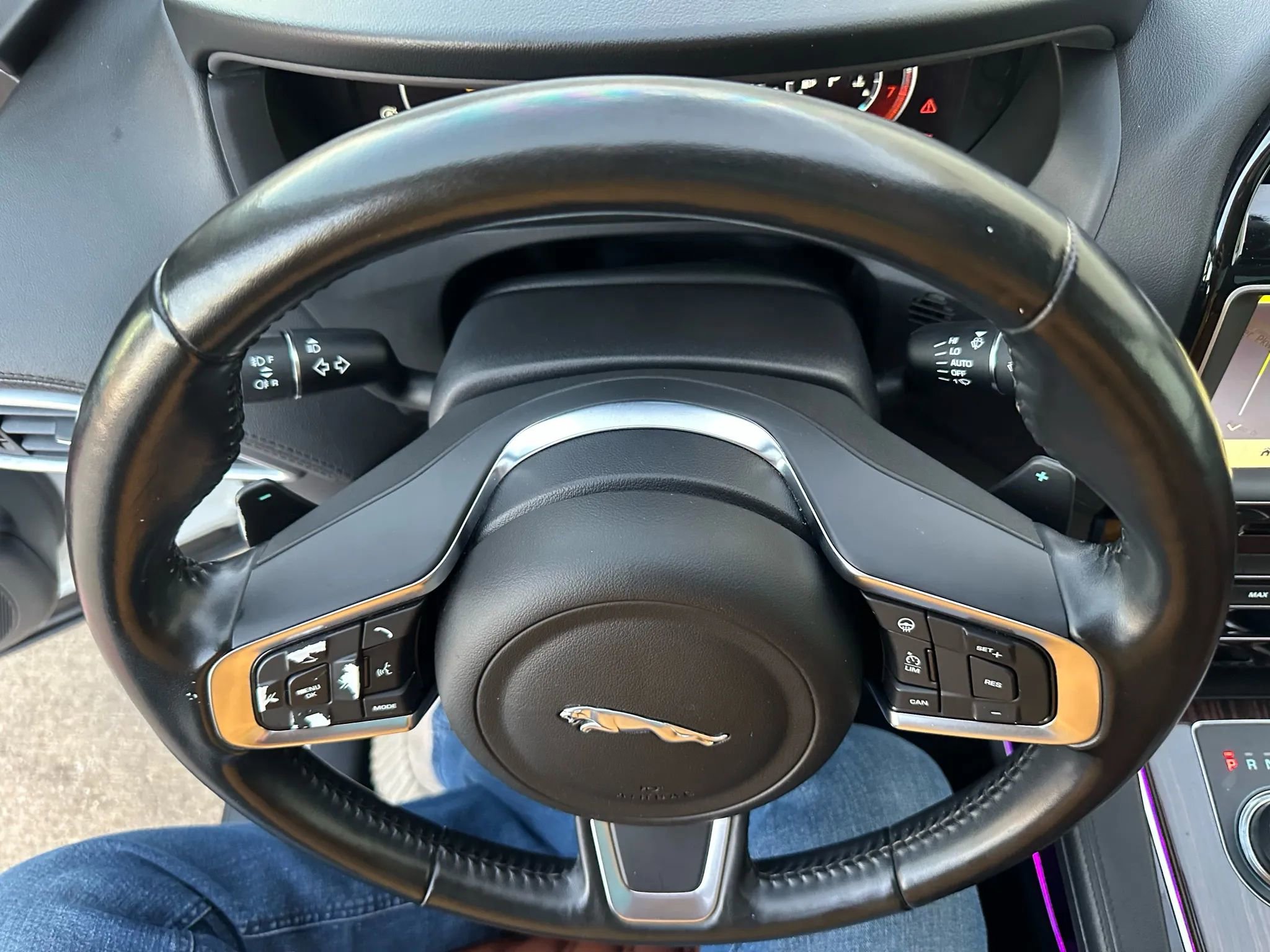 Used 2018 Jaguar F-PACE Portfolio image 39