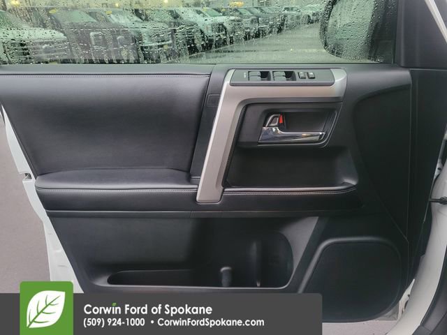 Used 2016 Toyota 4Runner SR5 image 23