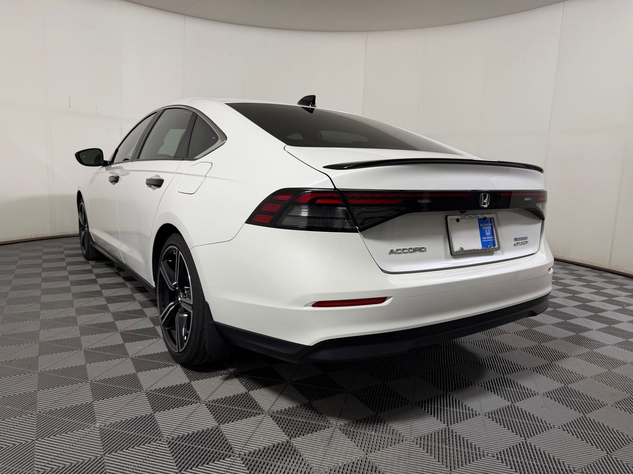 Certified 2025 Honda Accord Sport image 2