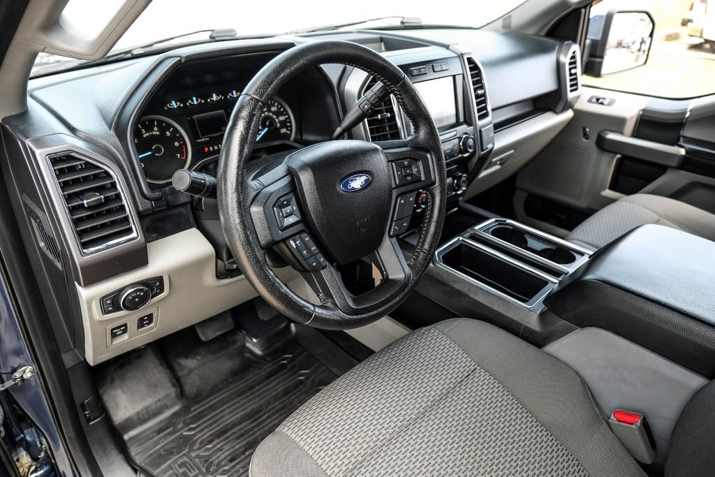 Used 2016 Ford F150 XLT w/ Equipment Group 302A Luxury RWD image 2