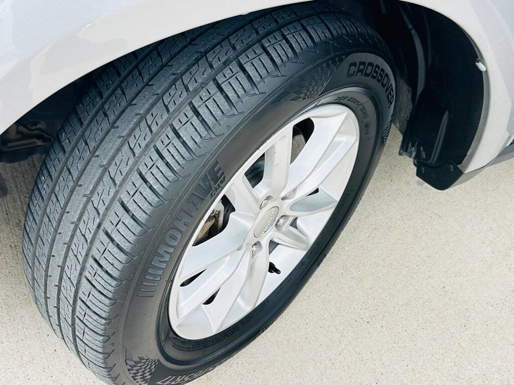 Used 2016 Dodge Journey SXT image 29