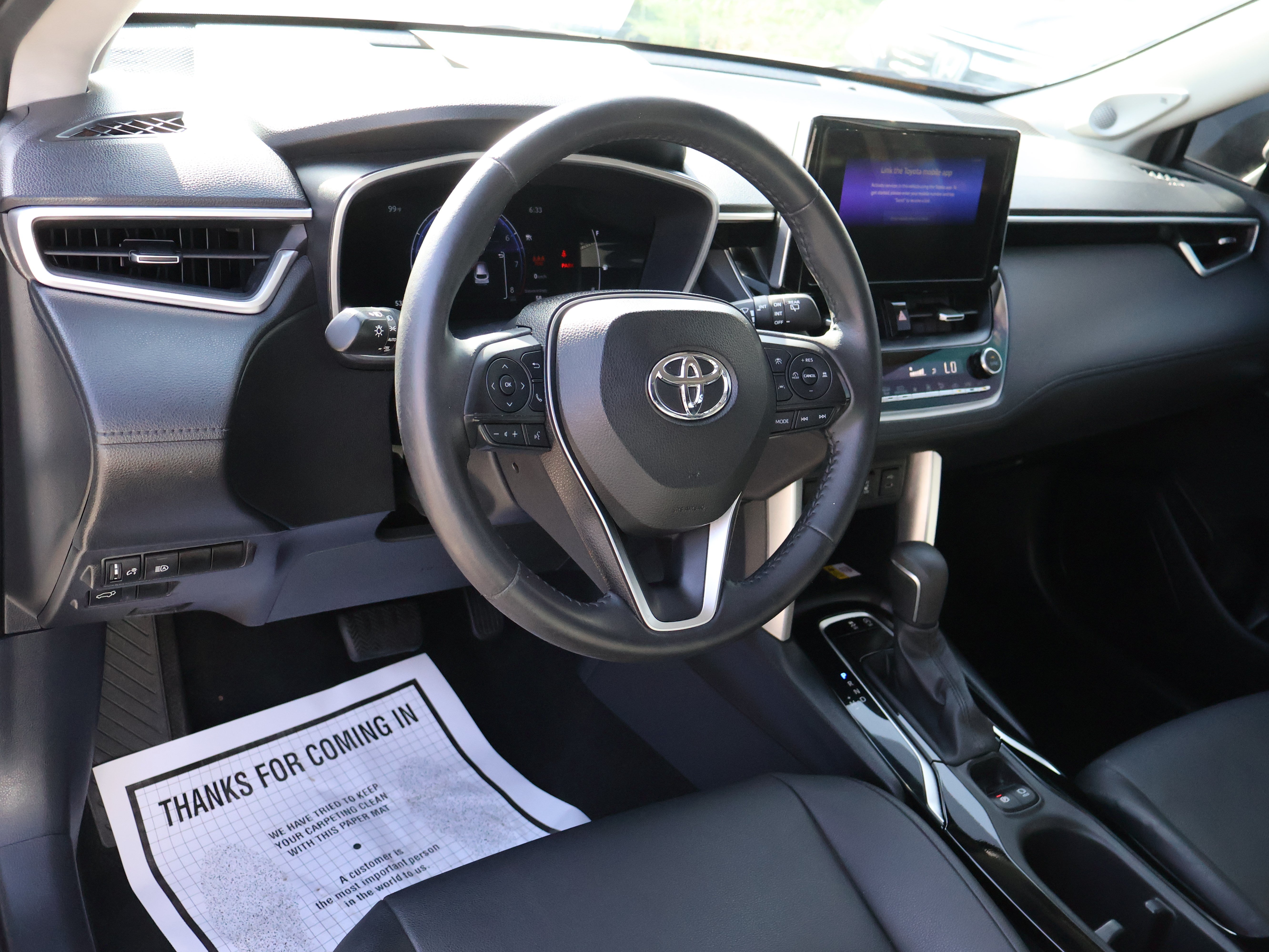 Used 2023 Toyota Corolla Cross XLE w/ Convenience Package FWD image 24