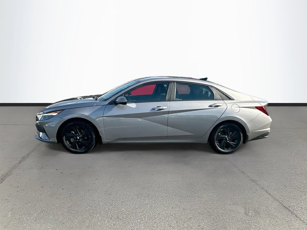 Used 2022 Hyundai Elantra SEL FWD image 4