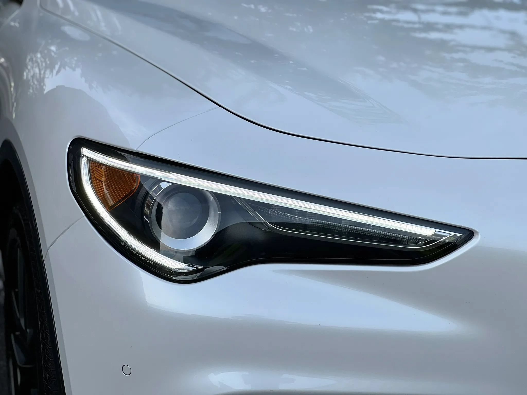 Used 2020 Alfa Romeo Stelvio Ti Sport AWD/4WD image 9