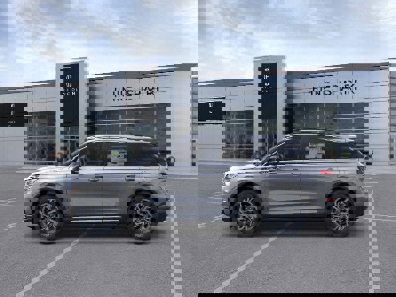 New 2026 Lincoln Corsair Premiere image 3