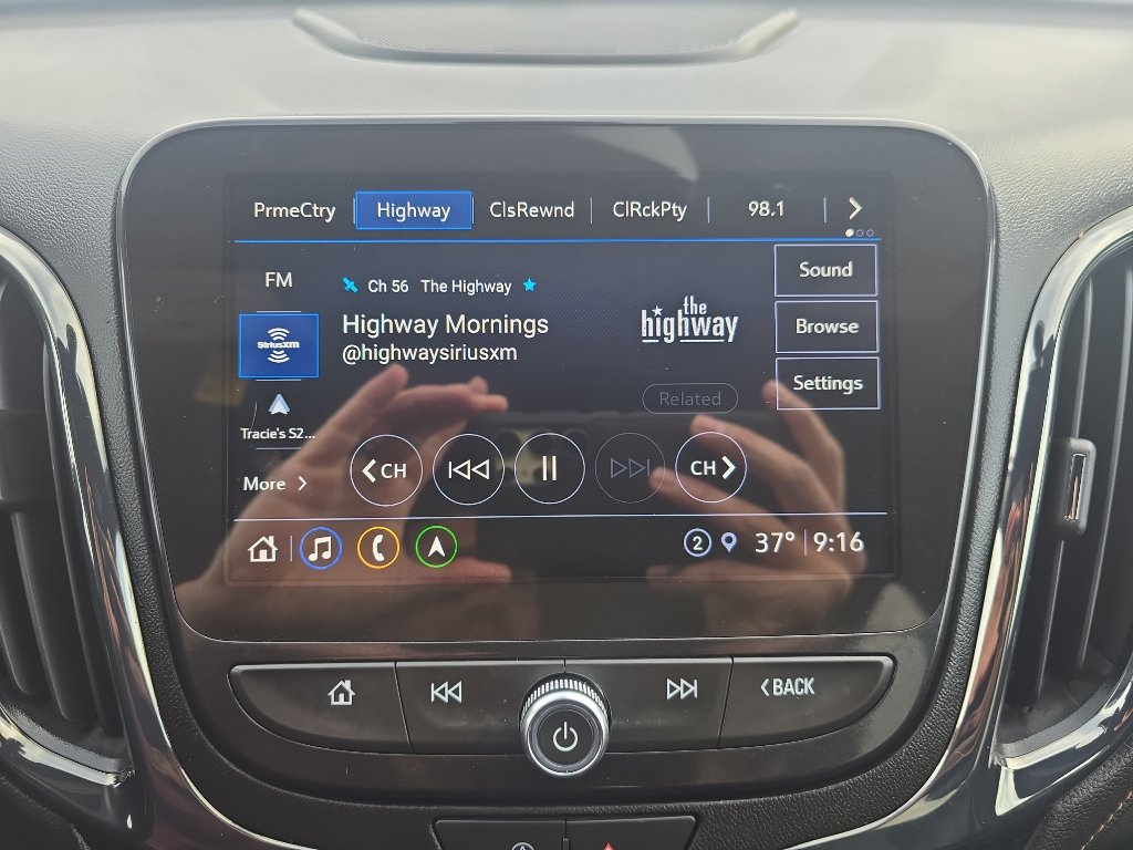 Used 2023 Chevrolet Equinox Premier image 22