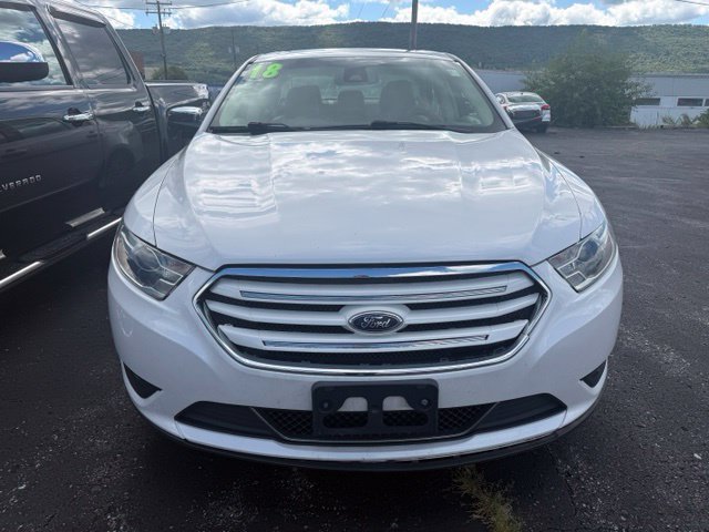 Used 2018 Ford Taurus Limited FWD image 1