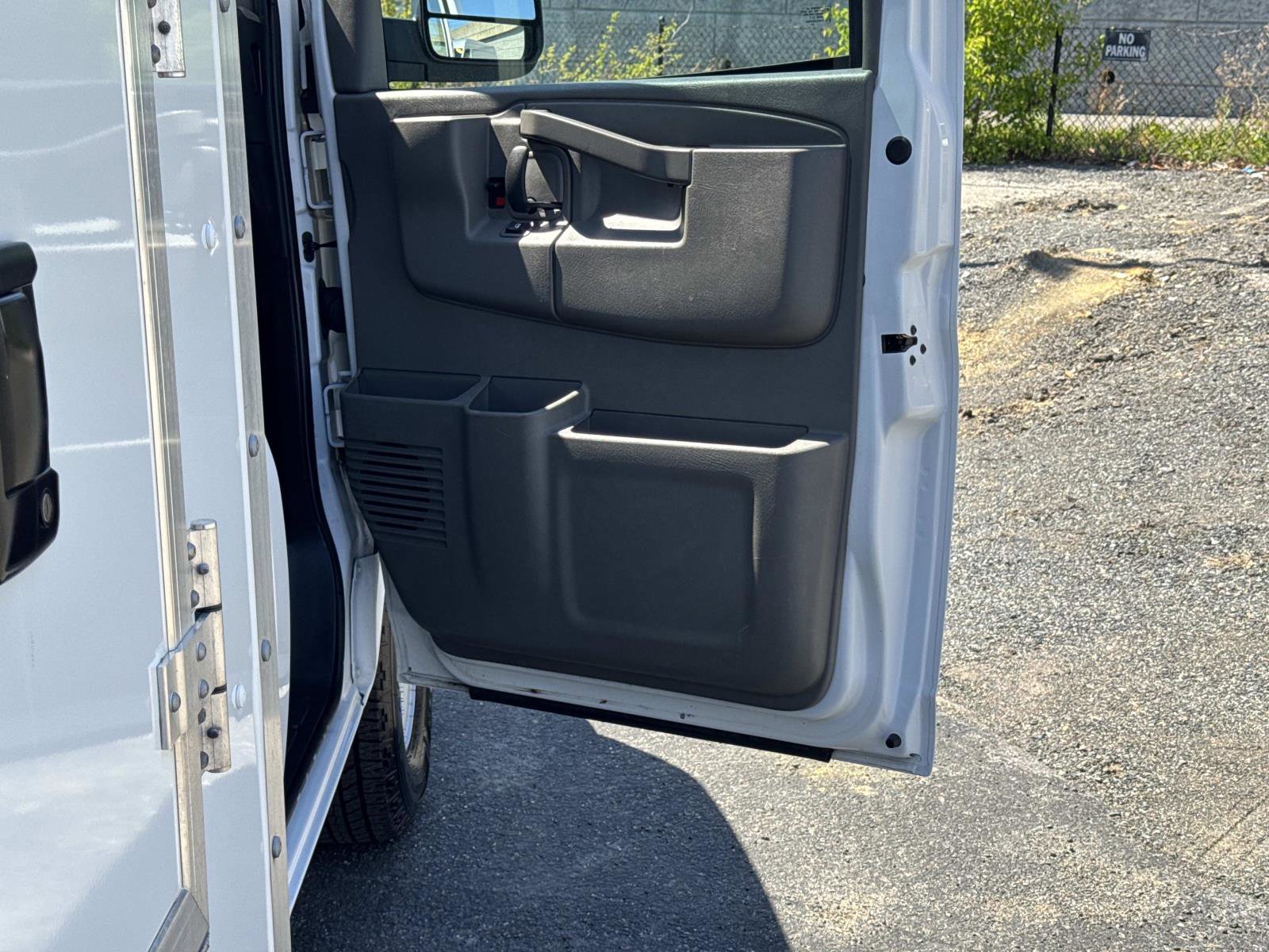 Used 2023 Chevrolet Express 3500 w/ Power Convenience Package image 12