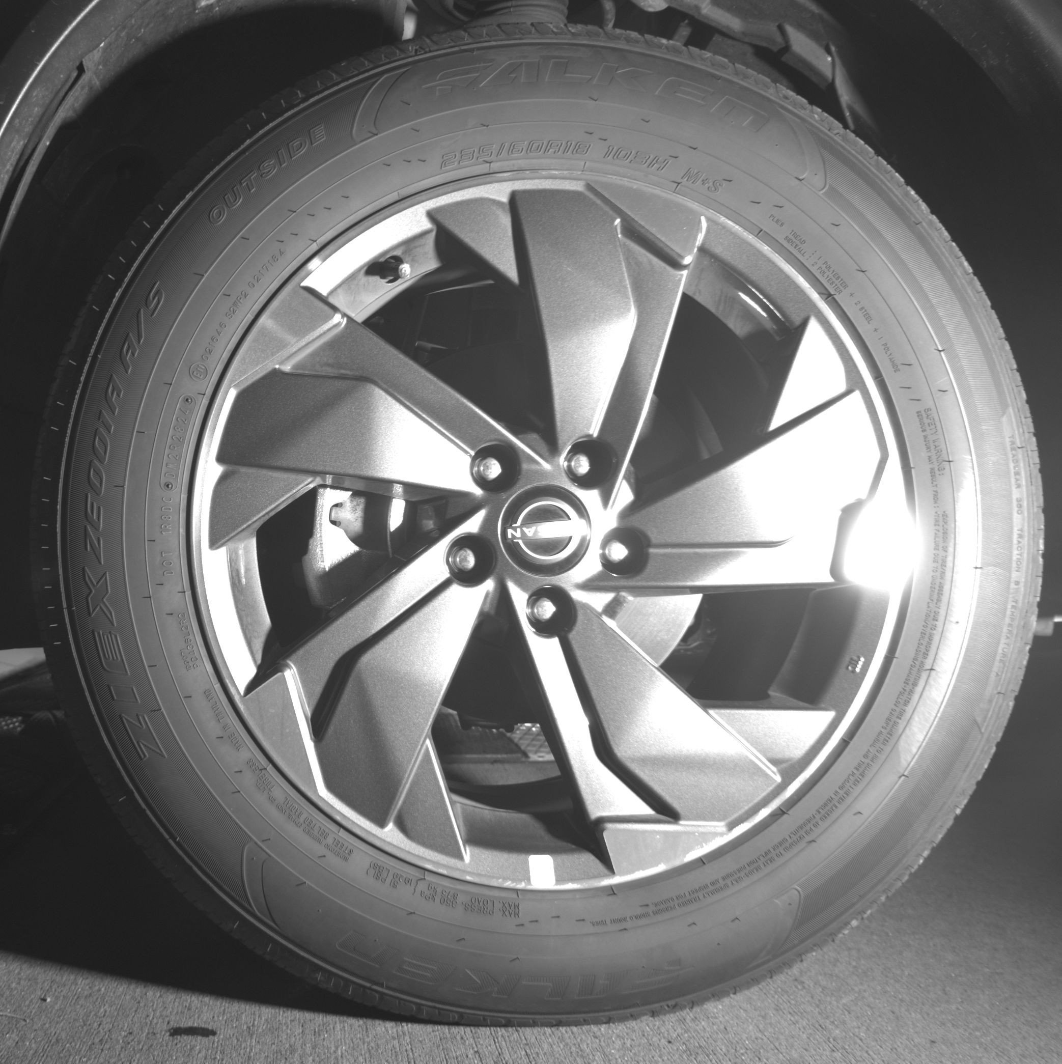 Used 2025 Nissan Rogue SV FWD image 12