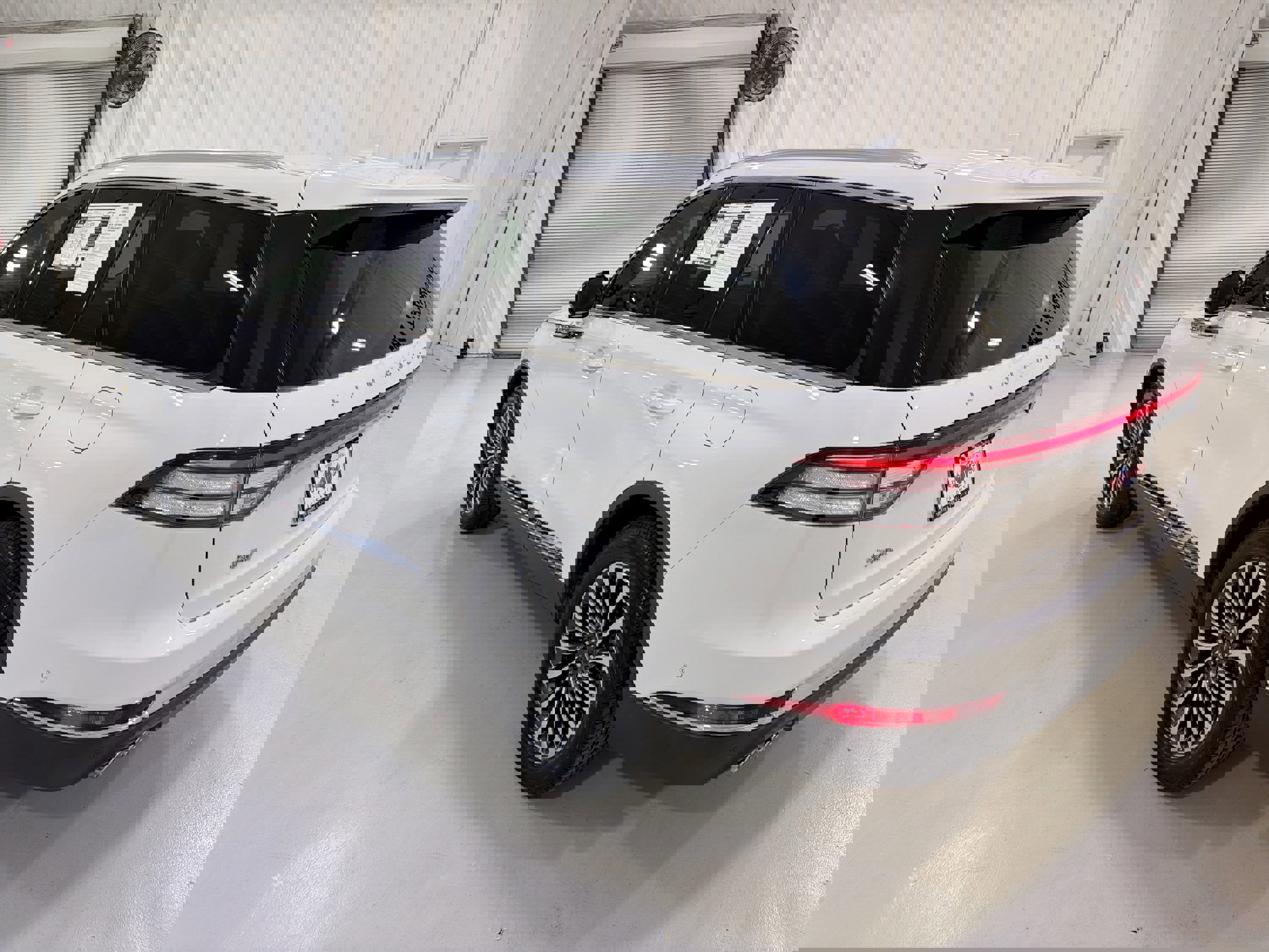 Used 2022 Lincoln Aviator Reserve w/ Equipment Group 201A image 27