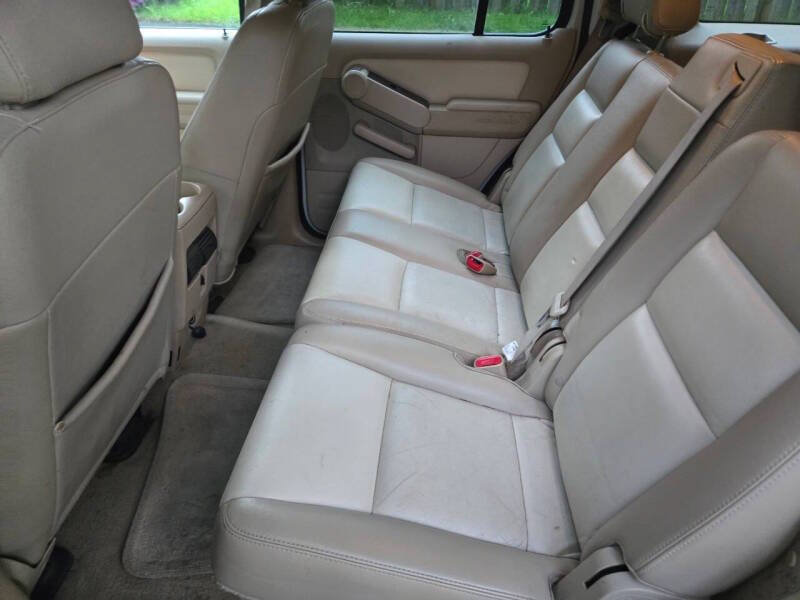 Used 2006 Ford Explorer Limited AWD/4WD image 9