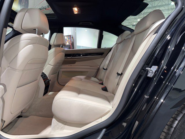 Used 2014 BMW 750i RWD image 57