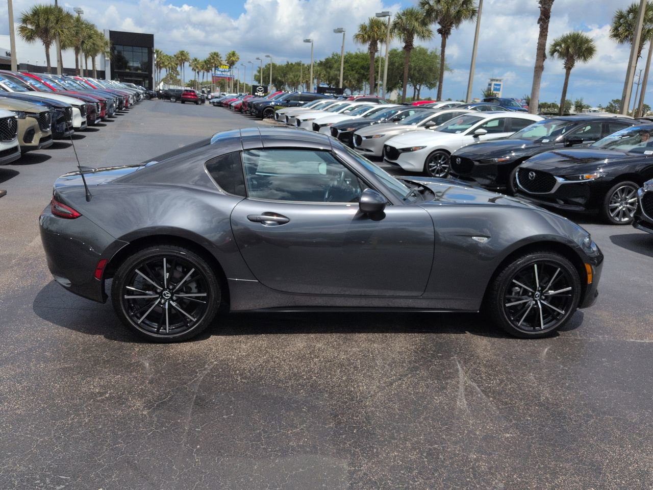 Used 2024 MAZDA MX-5 Miata RF Grand Touring w/ Weather Package RWD image 3