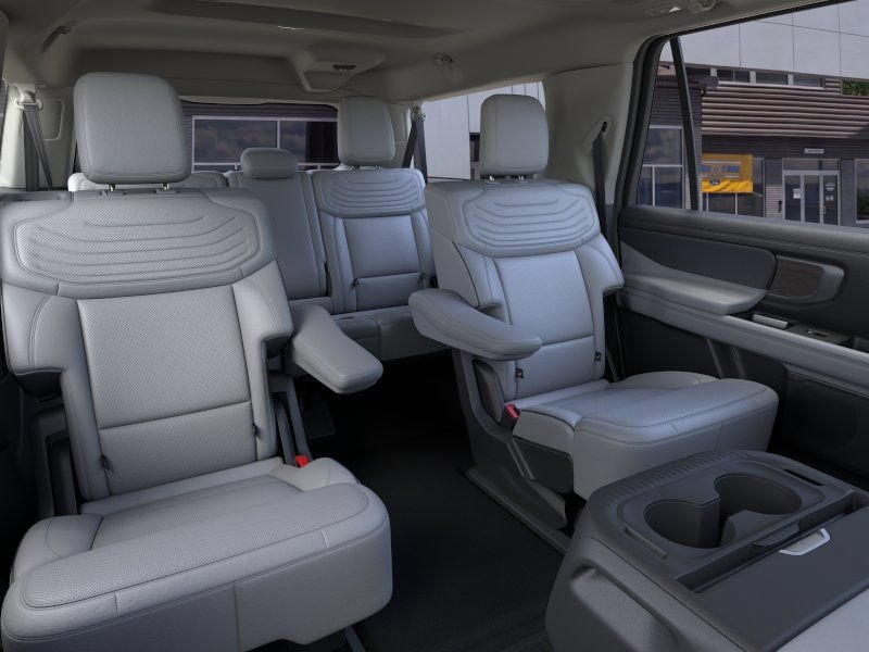 New 2025 Ford Expedition Max Platinum w/ Platinum Ultimate Package AWD/4WD image 11
