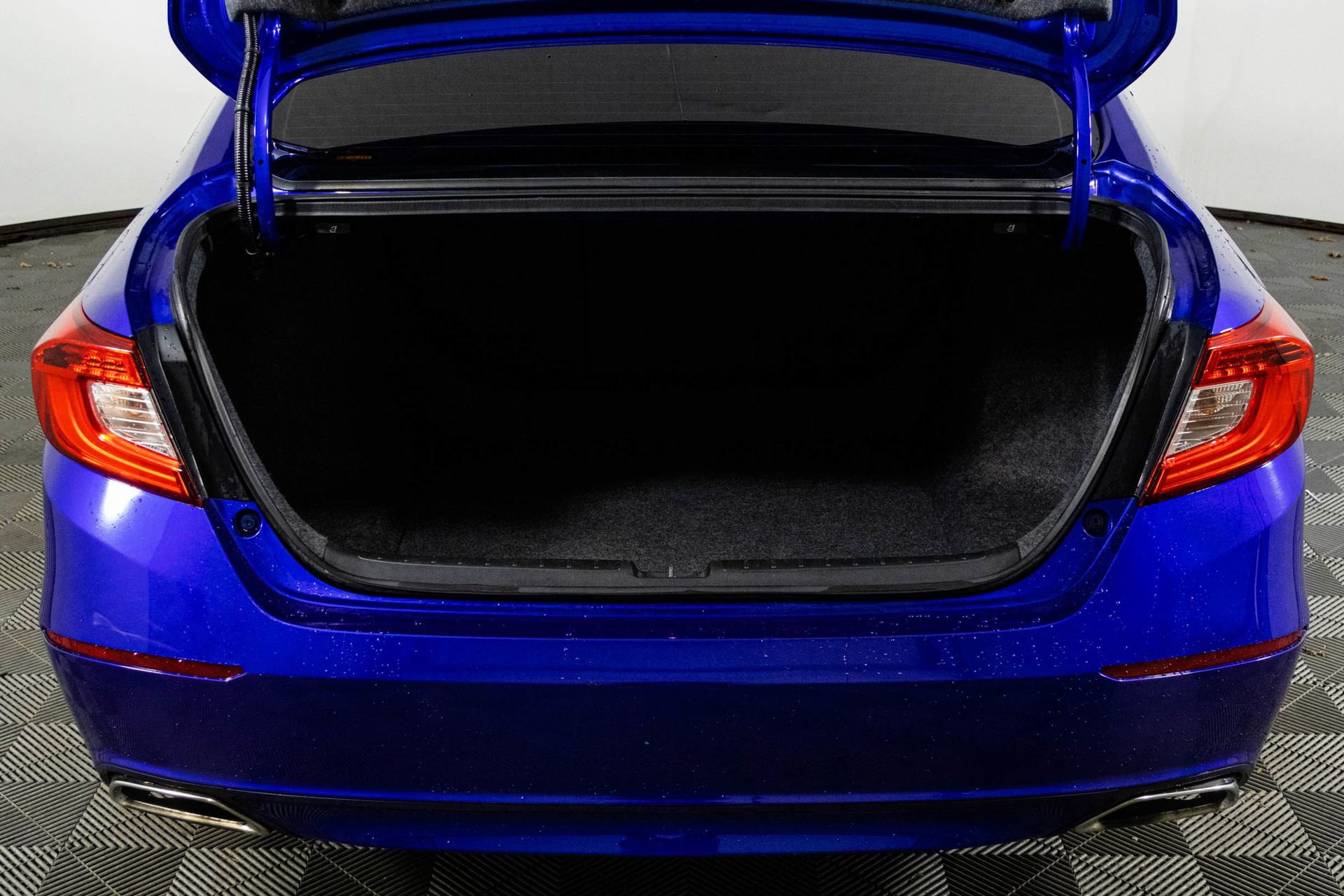 Used 2018 Honda Accord Sport image 33