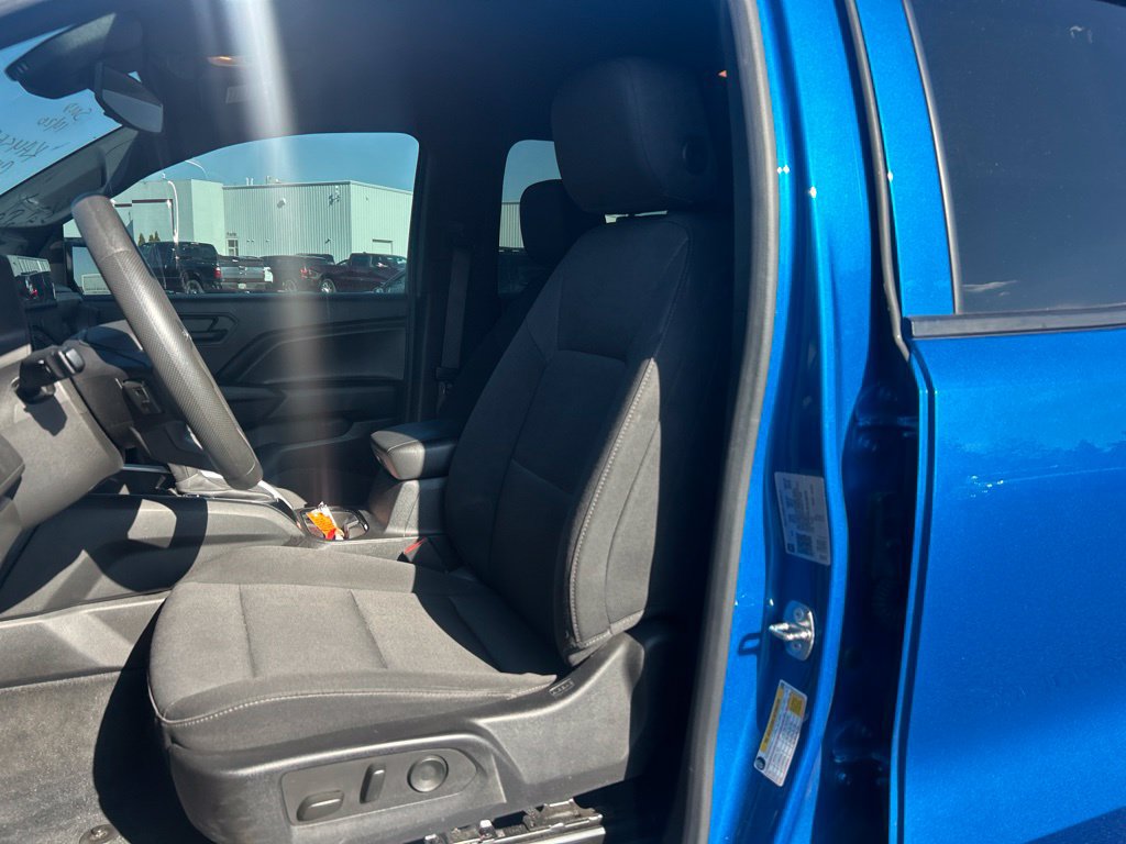 Used 2023 Chevrolet Colorado Trail Boss w/ Advanced Trailering Package AWD/4WD image 6