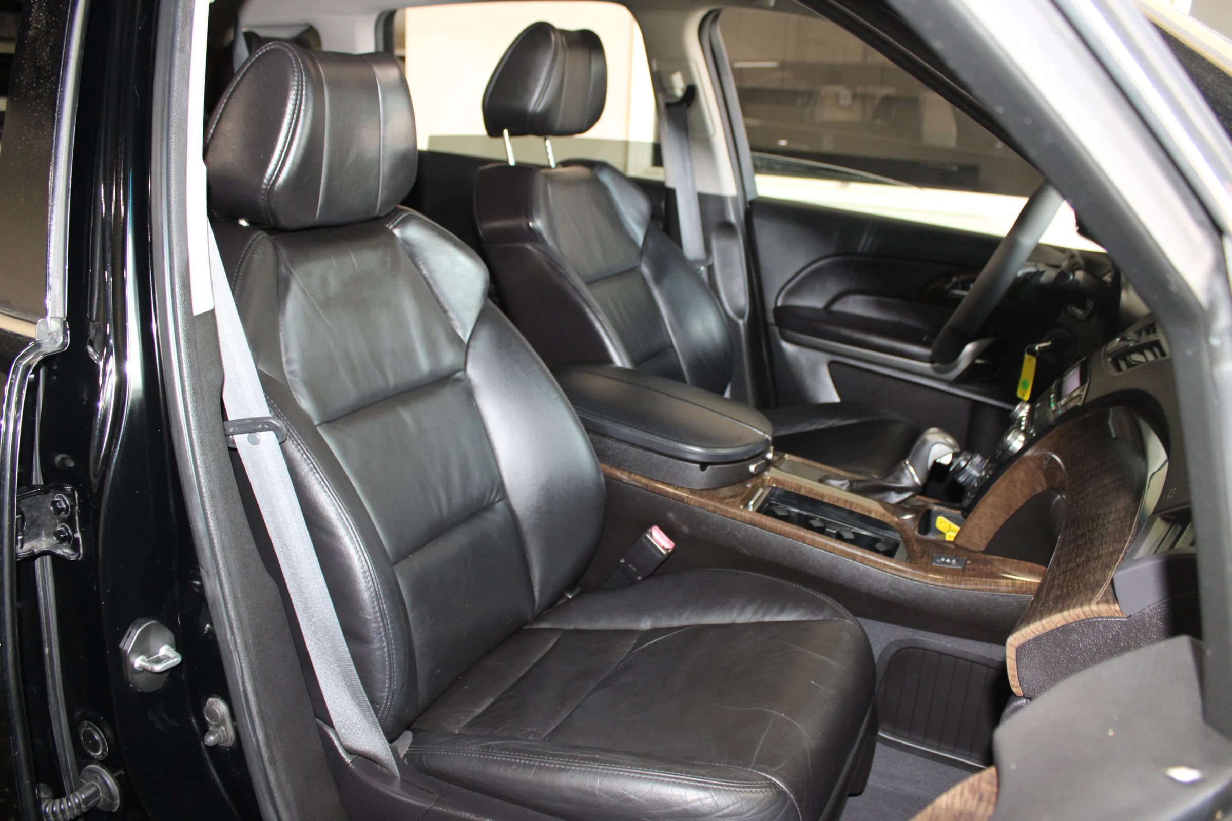 Used 2011 Acura MDX w/ Technology Package AWD/4WD image 30