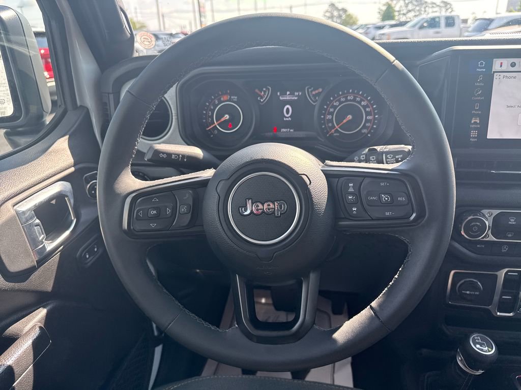 Used 2025 Jeep Wrangler Unlimited Sport AWD/4WD image 18