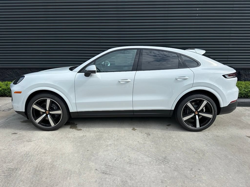 New 2026 Porsche Cayenne Coupe AWD/4WD image 2