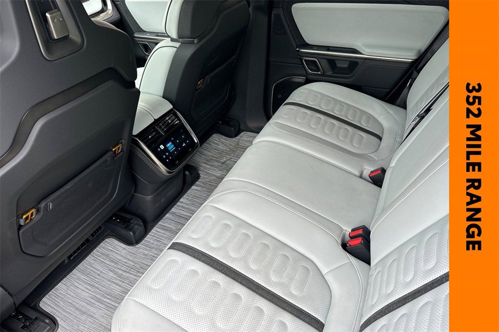 Used 2024 Rivian R1T Adventure image 12