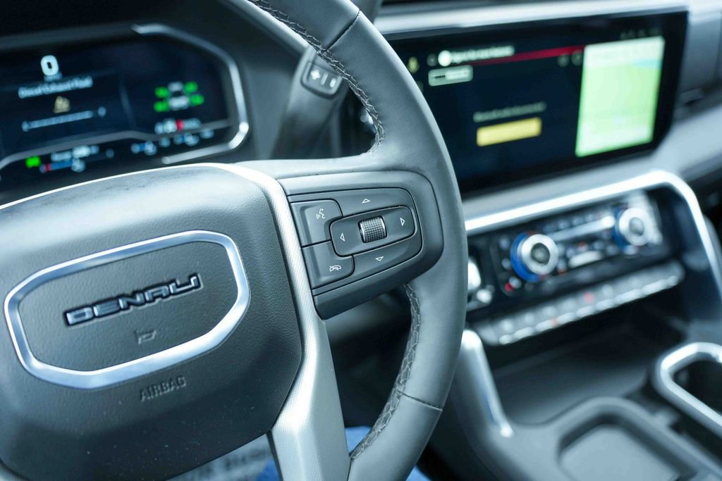 Used 2025 GMC Sierra 2500 Denali w/ Denali Reserve Package image 29