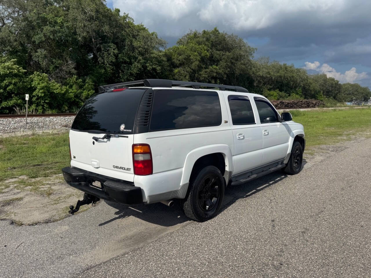 Used 2003 Chevrolet Suburban Z71 AWD/4WD image 4