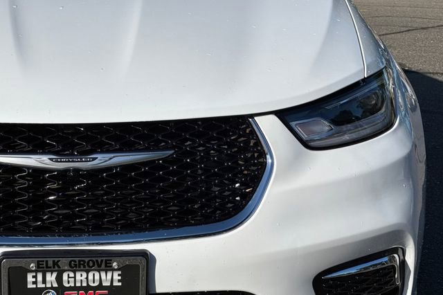 Used 2021 Chrysler Pacifica Touring-L FWD image 53