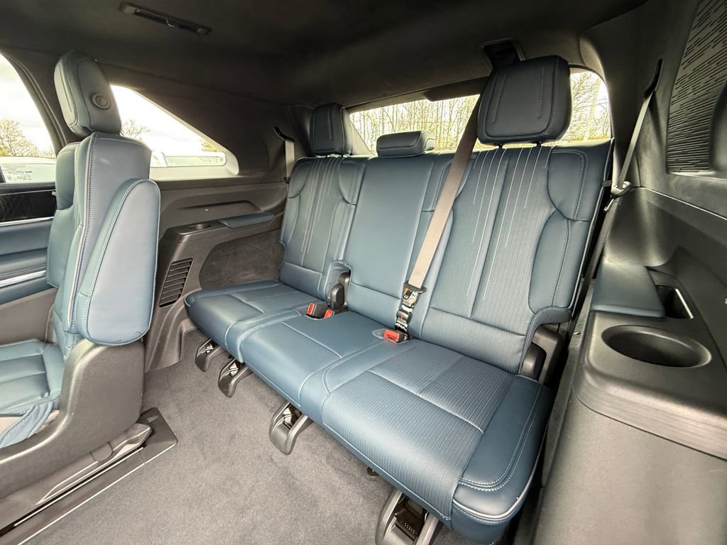 Used 2025 Cadillac Escalade IQ Sport 2 image 27