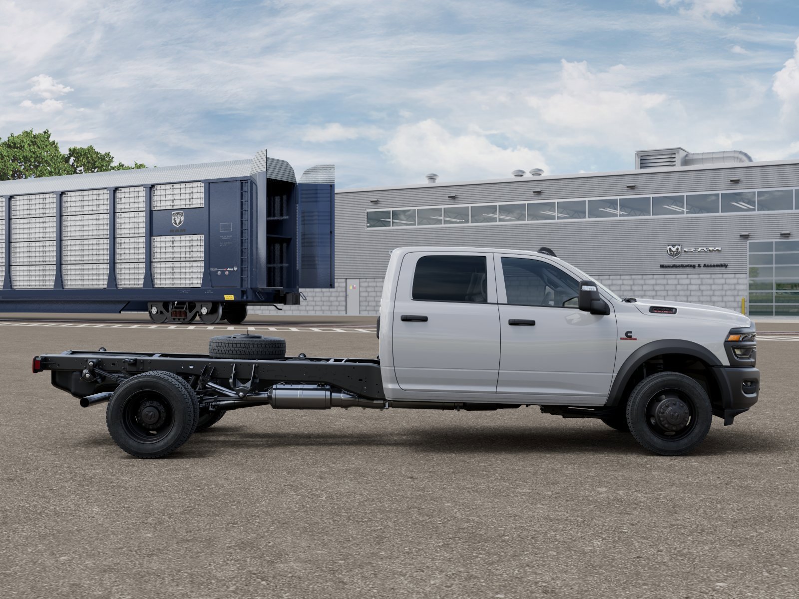 New 2026 RAM 5500 Tradesman AWD/4WD image 12
