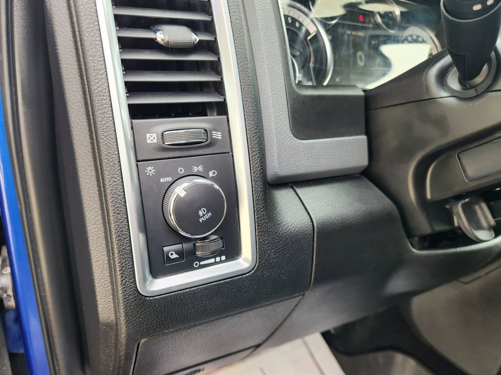 Used 2019 RAM 1500 Classic Warlock AWD/4WD image 23