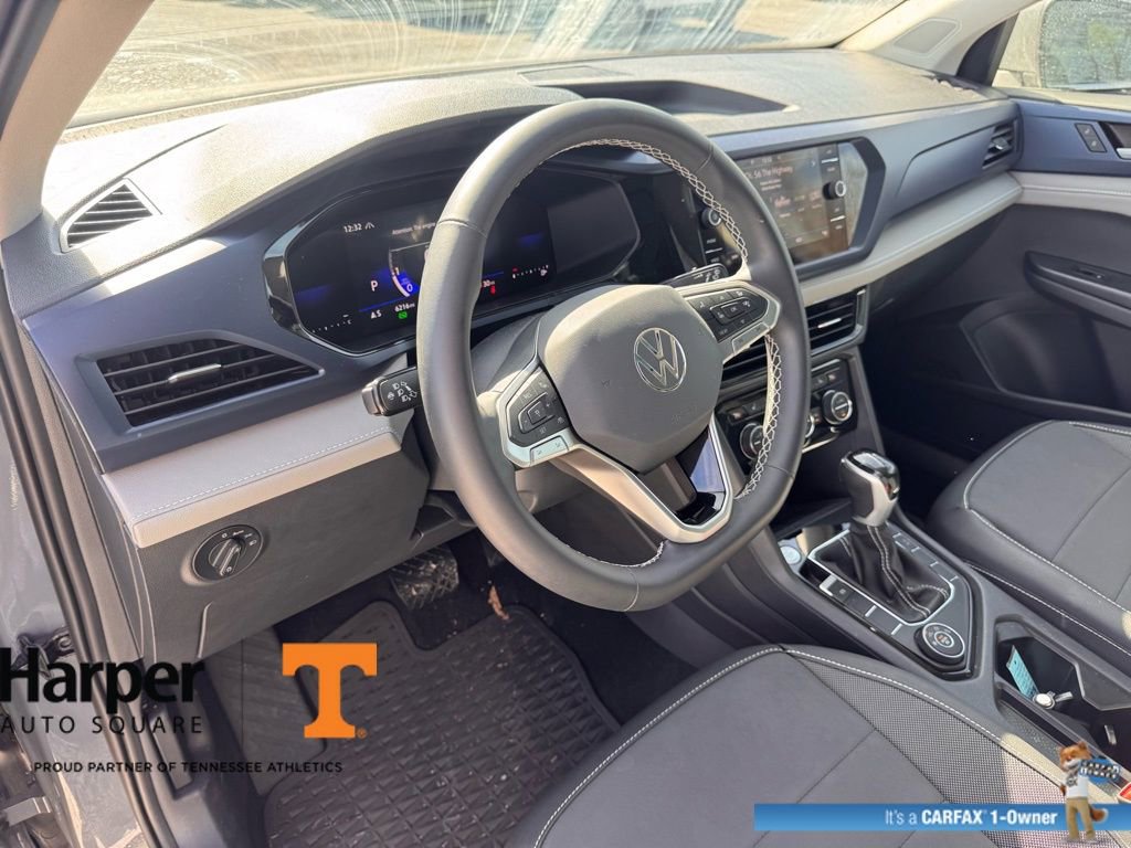 Used 2024 Volkswagen Taos SE image 14
